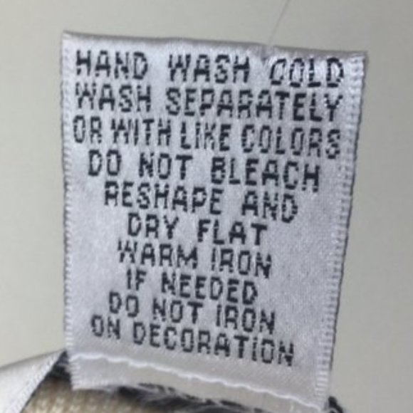 NWOT Bloomingdale's Cream Sequin Sleeveless Silk Top s/p - Picture 7 of 7